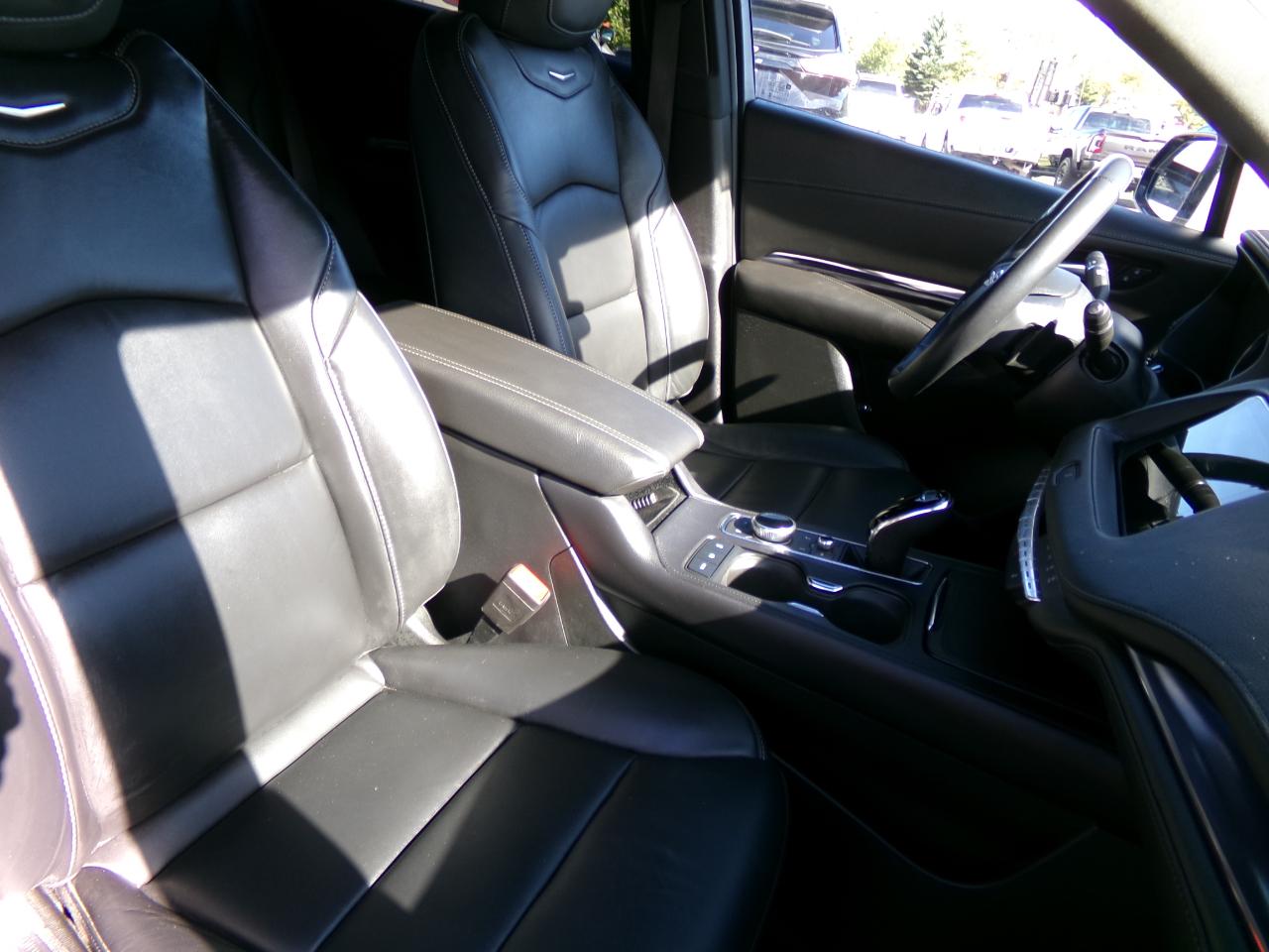 Cadillac XT4 AWD 4dr Luxury 2023