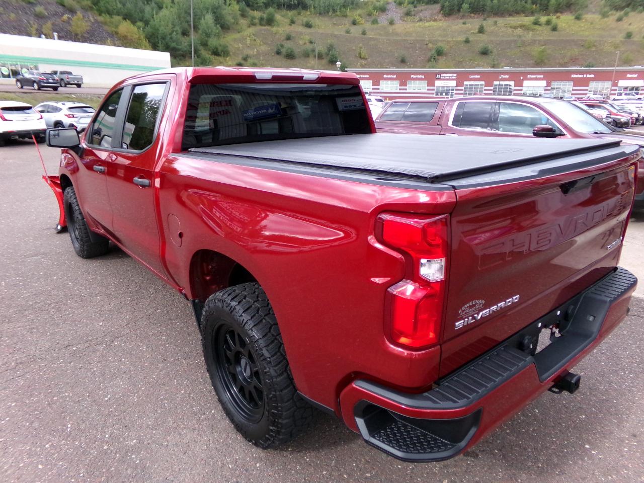 Chevrolet Silverado 1500 LTD 4WD Crew Cab 147" Custom 2022