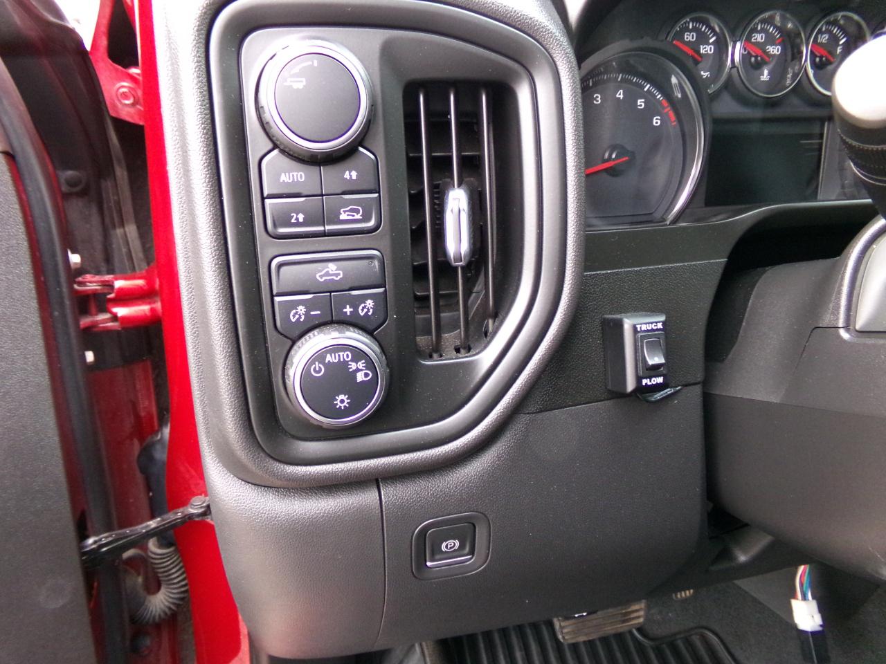 Chevrolet Silverado 1500 LTD 4WD Crew Cab 147" Custom 2022