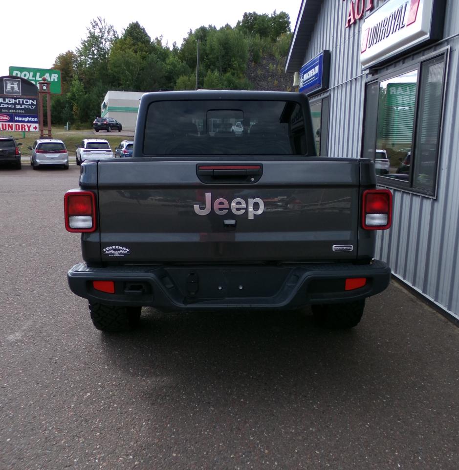 Jeep Gladiator Overland 4x4 *Ltd Avail* 2023