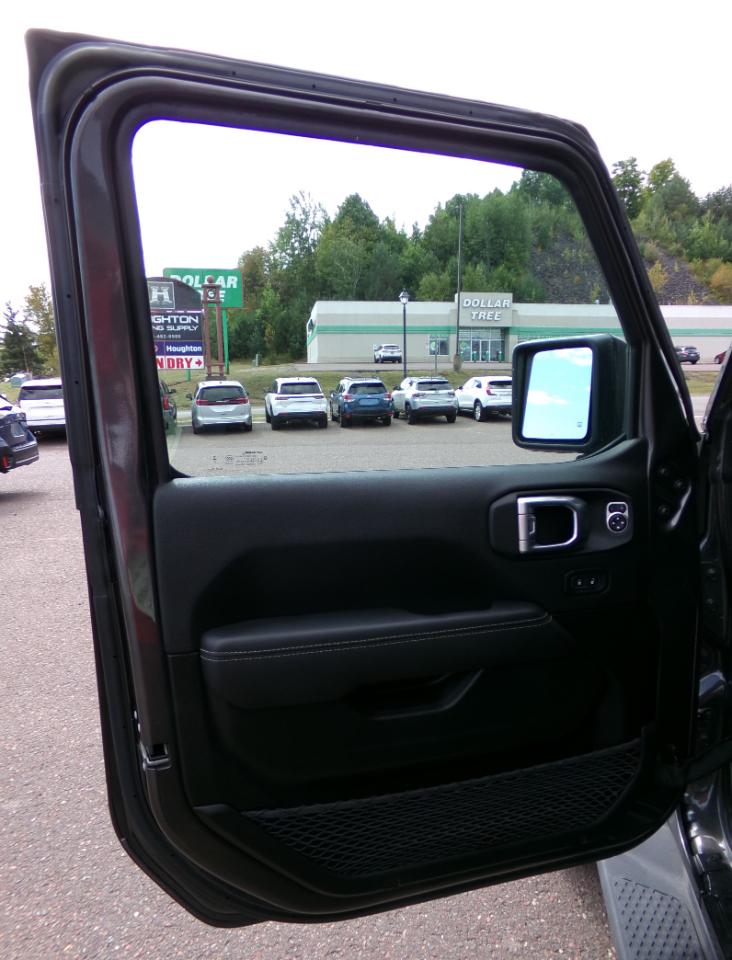 Jeep Gladiator Overland 4x4 *Ltd Avail* 2023