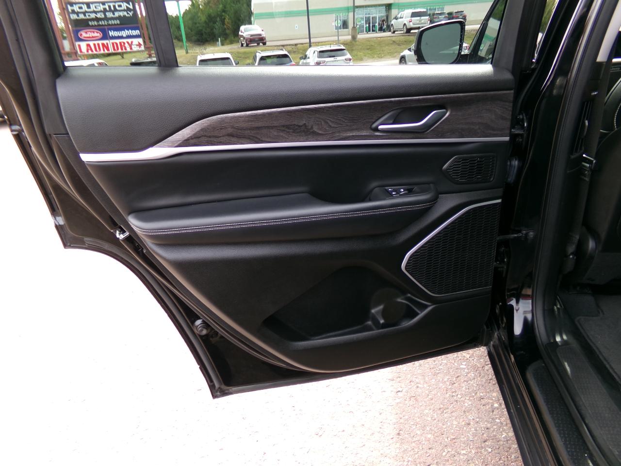 Jeep Grand Cherokee L Limited 4x4 2023