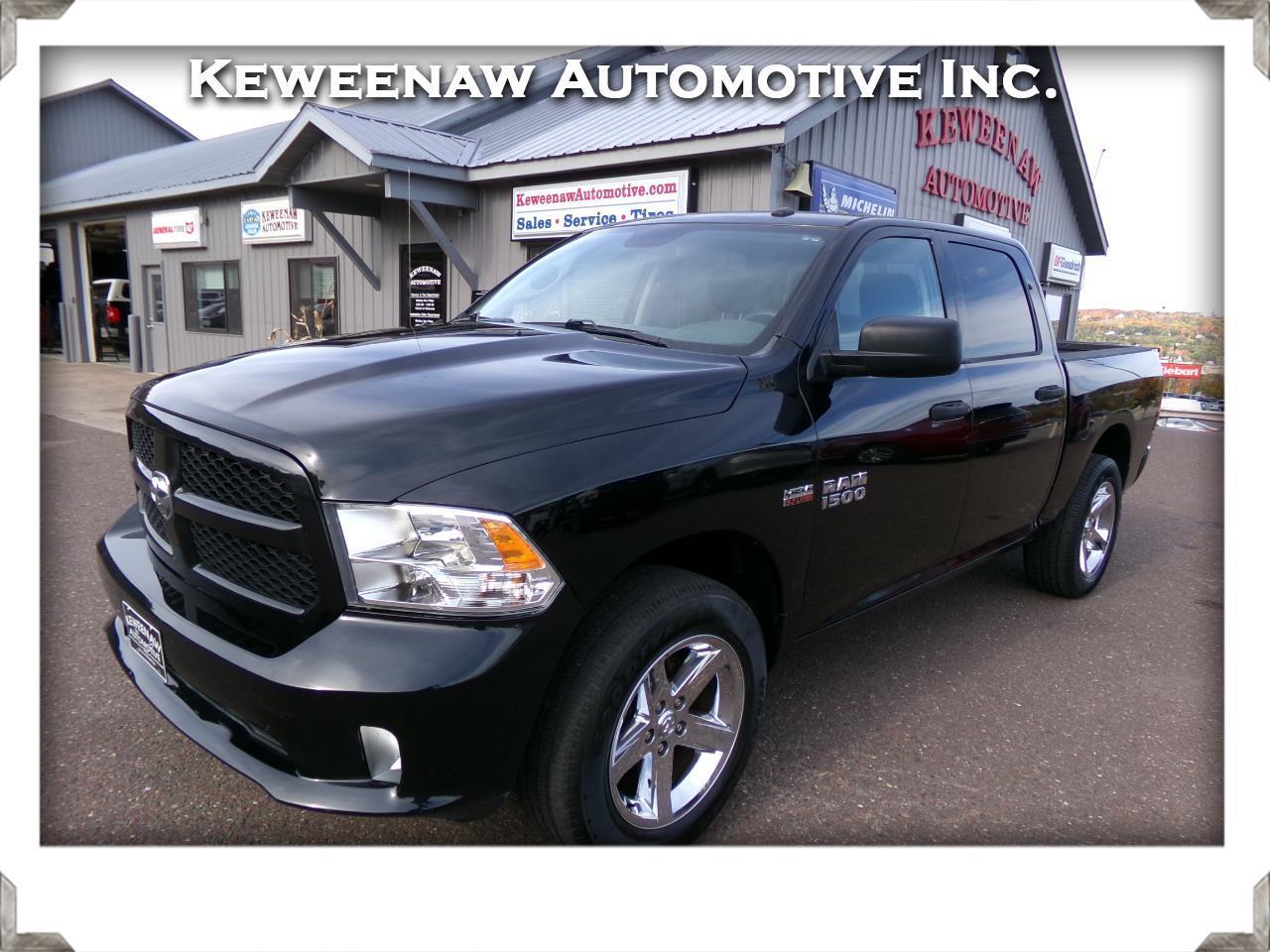 RAM 1500 4WD Crew Cab 140.5" Express 2016