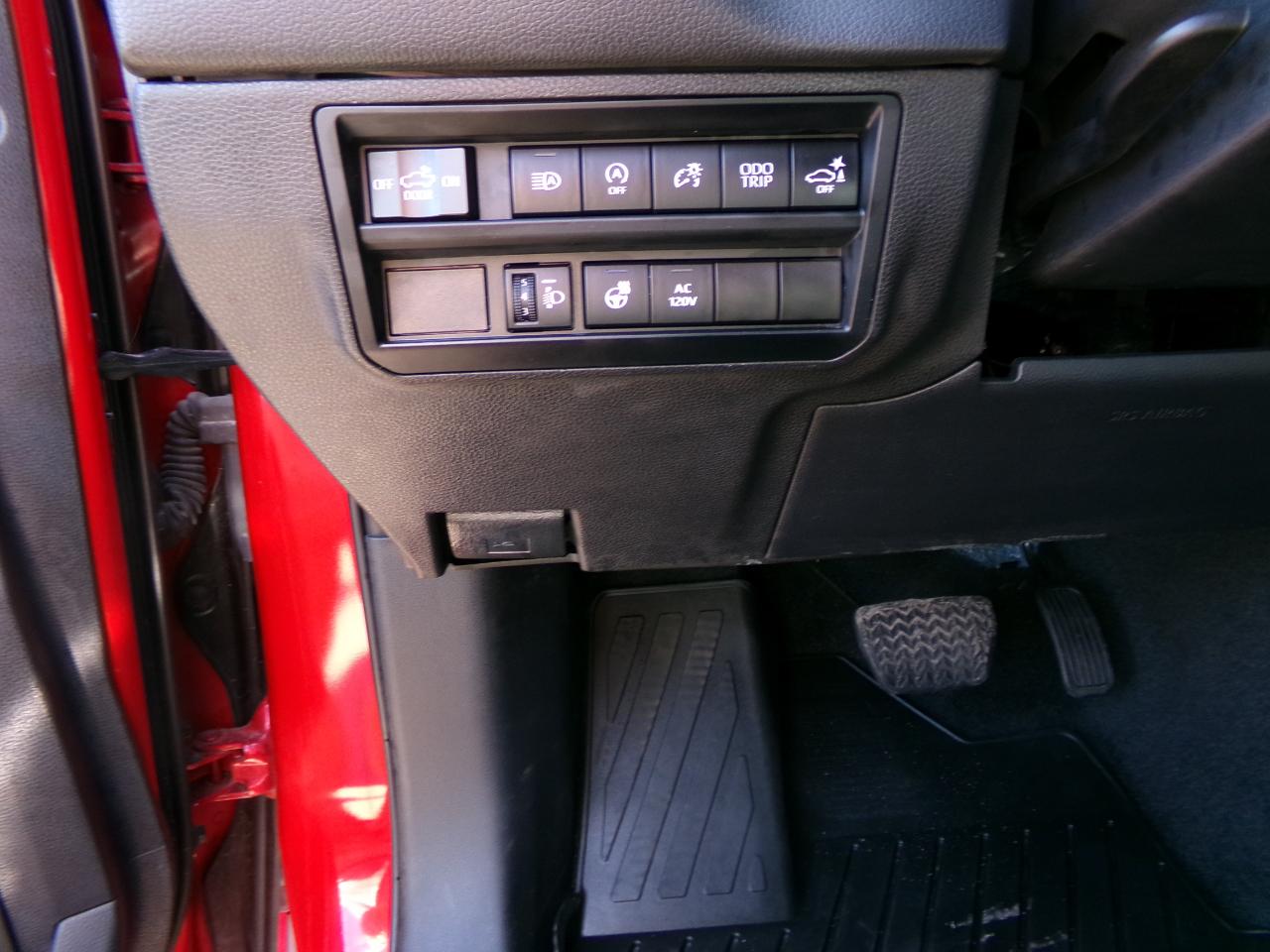 Toyota Tundra 4WD Limited CrewMax 5.5' Bed (Natl) 2022