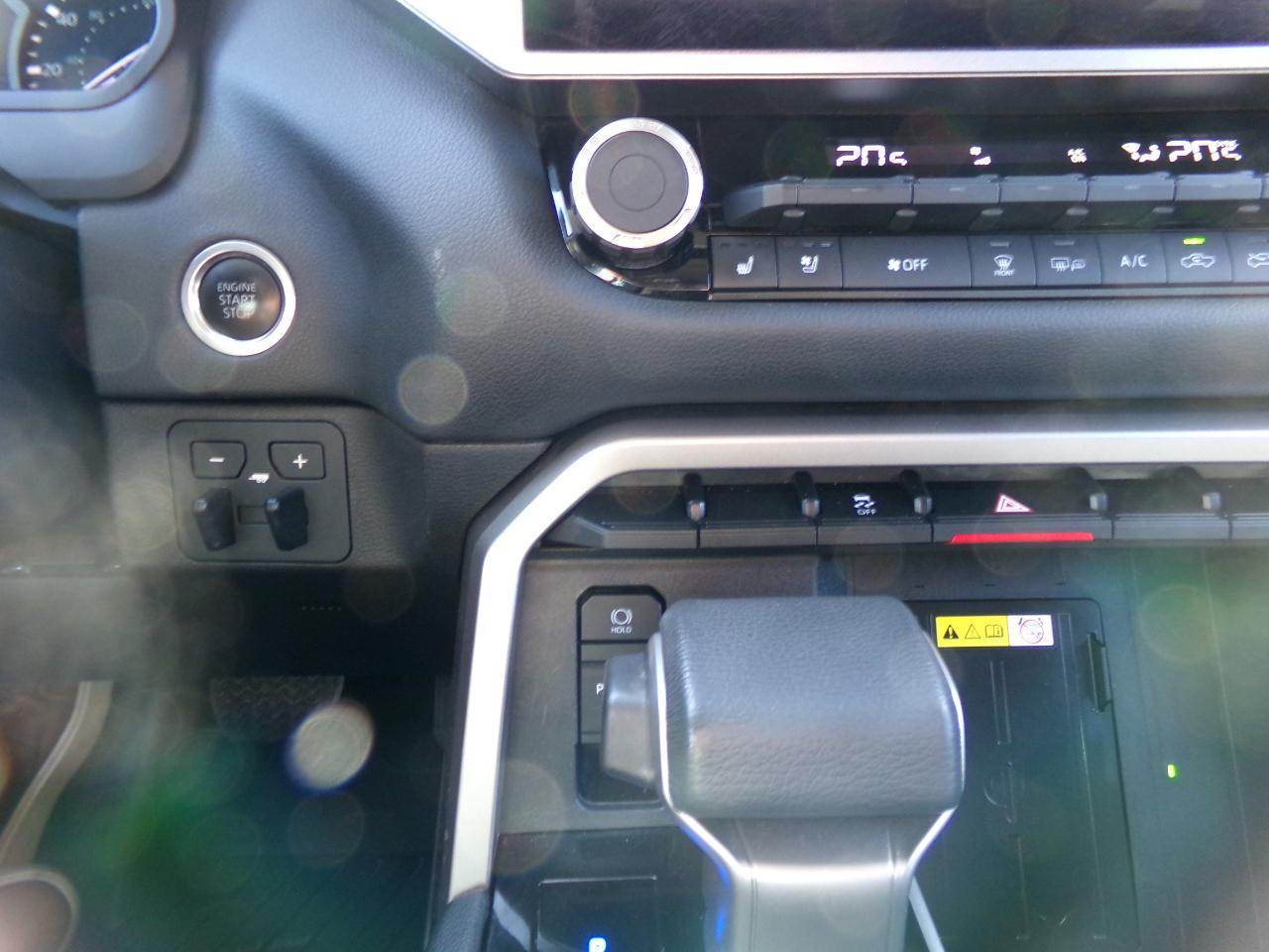Toyota Tundra 4WD Limited CrewMax 5.5' Bed (Natl) 2022