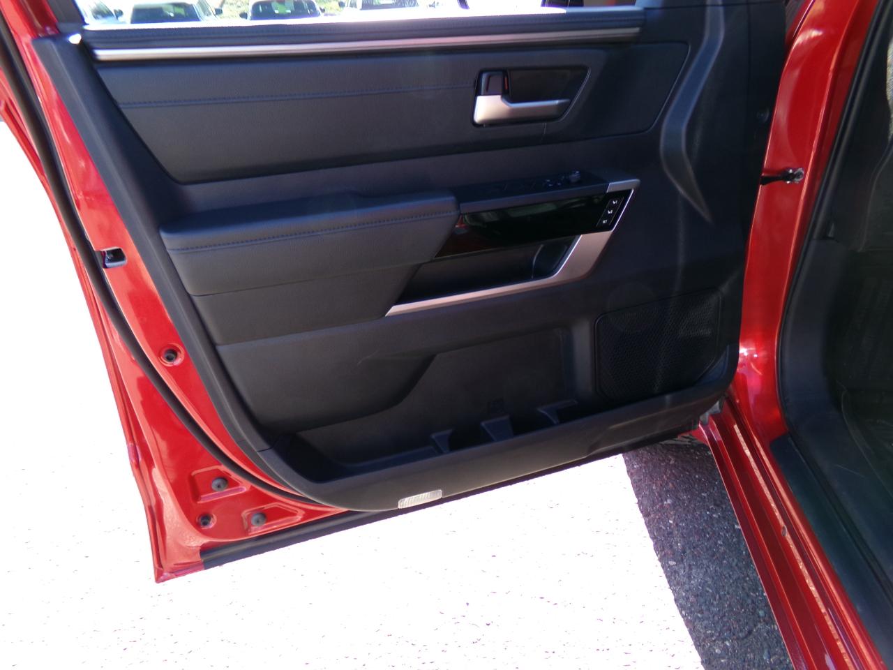 Toyota Tundra 4WD Limited CrewMax 5.5' Bed (Natl) 2022