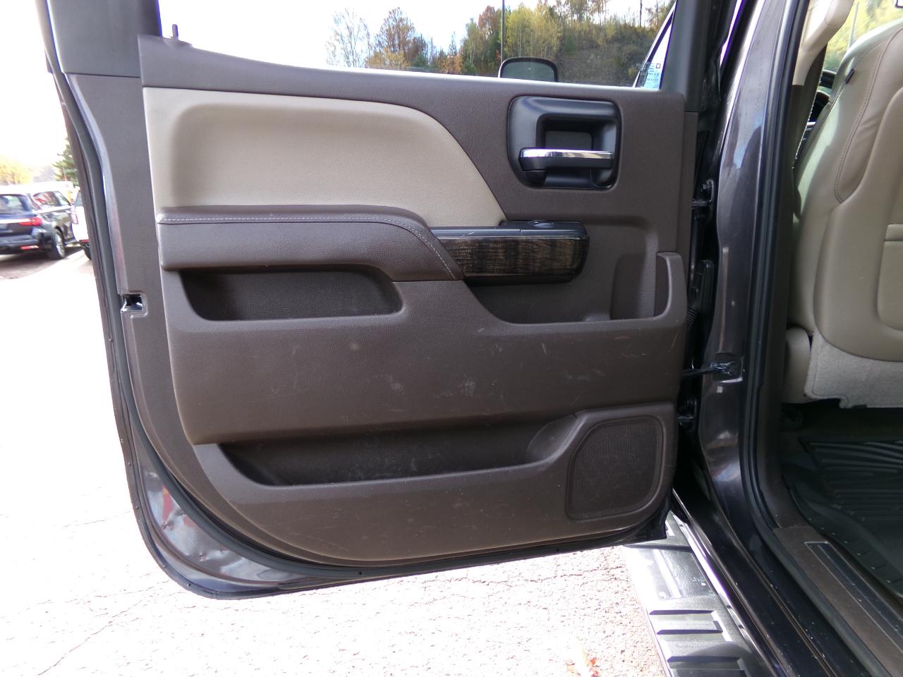 GMC Sierra 2500HD 4WD Crew Cab 153.7" Denali 2015