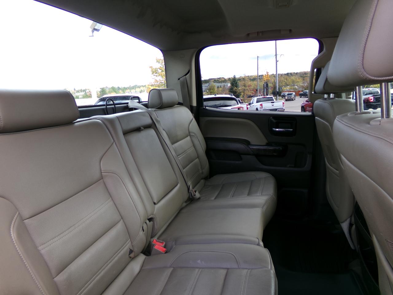 GMC Sierra 2500HD 4WD Crew Cab 153.7" Denali 2015