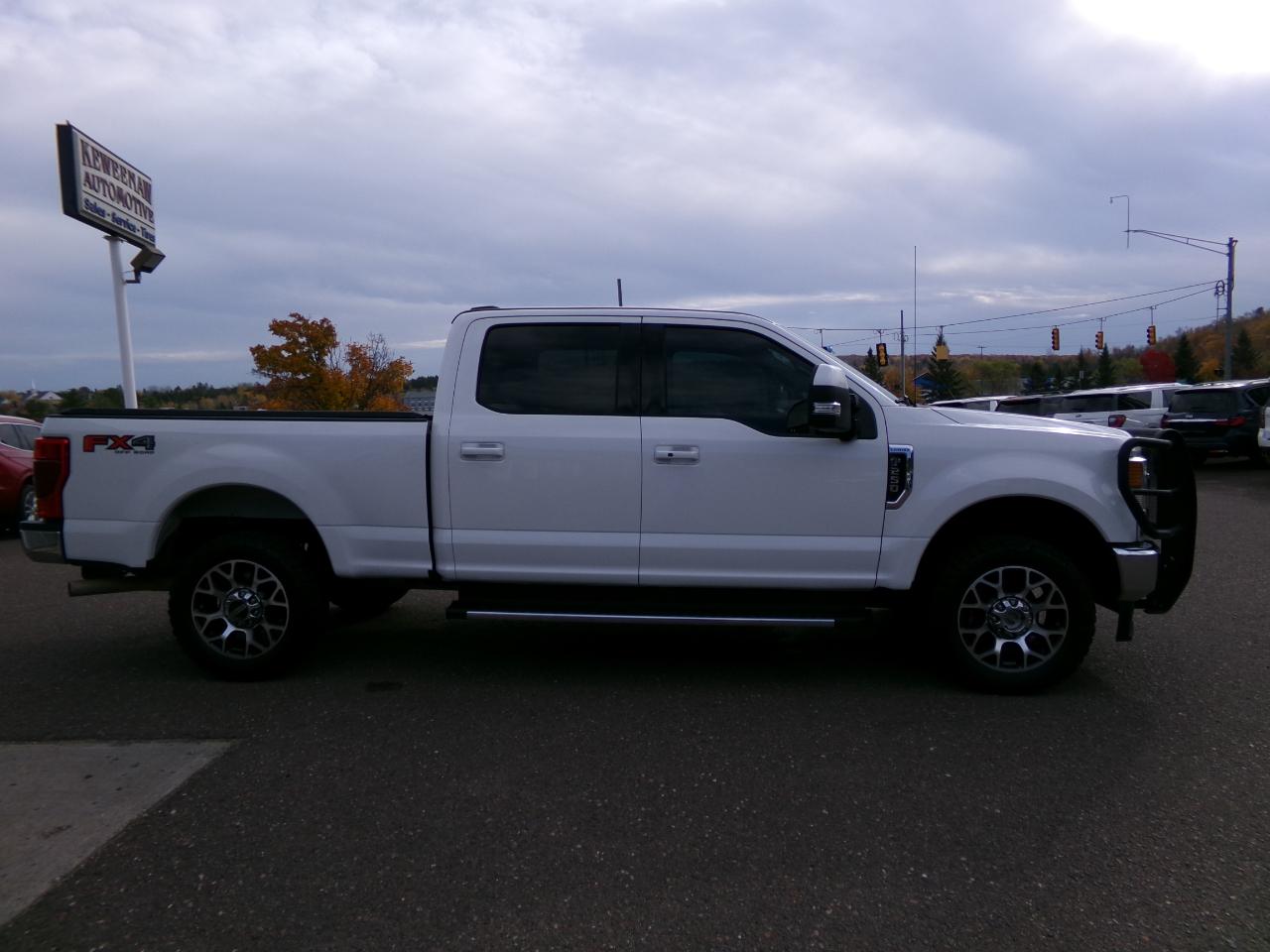Ford Super Duty F-250 SRW Lariat 4WD Crew Cab 6.75' Box 2020