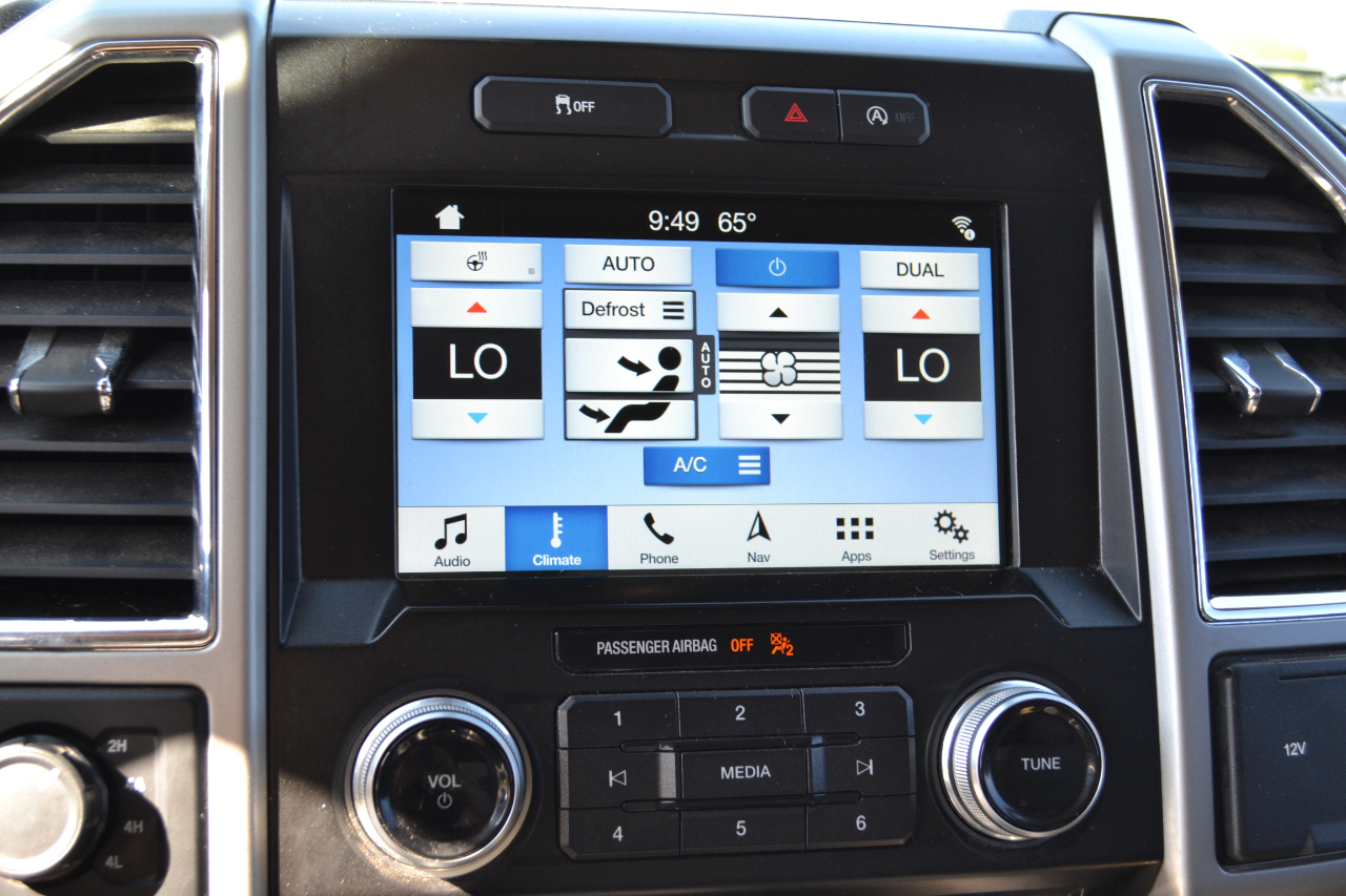 2017 Ford F-150 Lariat photo 14