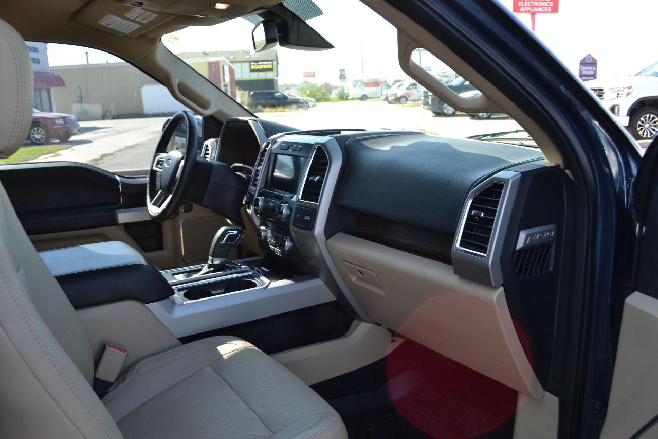 2017 Ford F-150 Lariat photo 31
