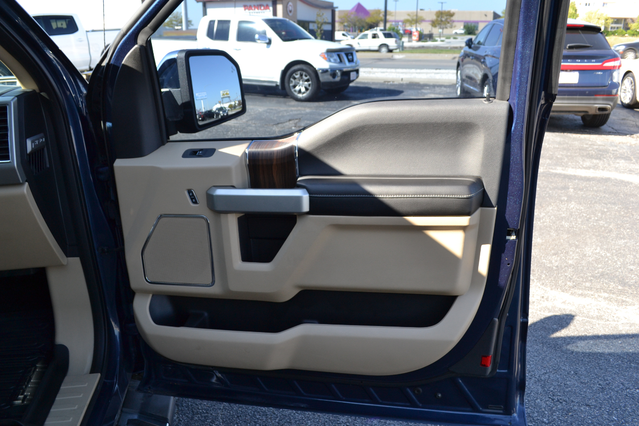 2017 Ford F-150 Lariat photo 34
