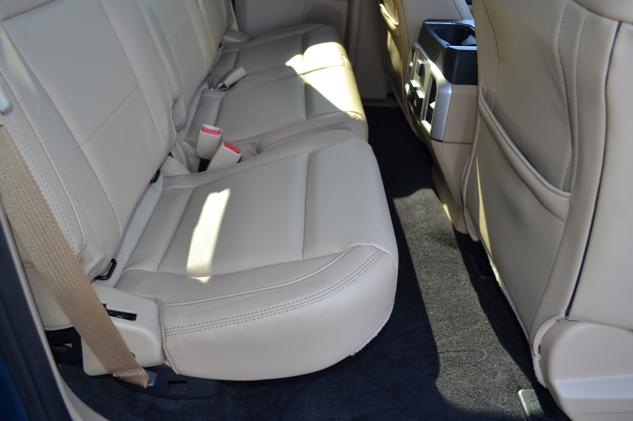 2017 Ford F-150 Lariat photo 38