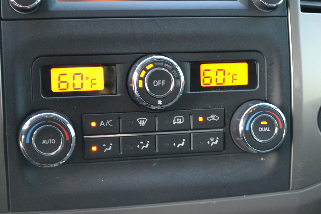 2017 Nissan Frontier PRO-4X Crew Cab photo 18