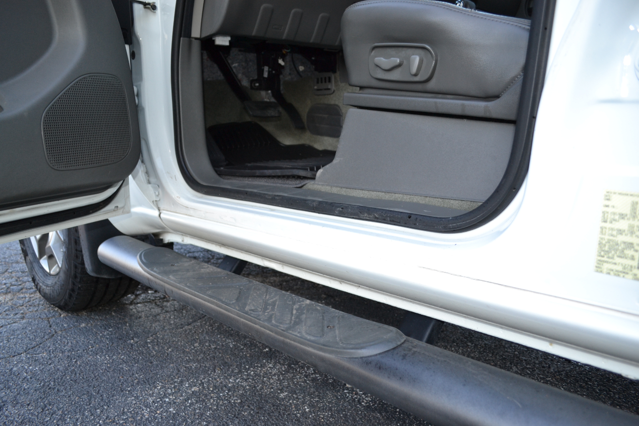 2017 Nissan Frontier PRO-4X Crew Cab photo 26