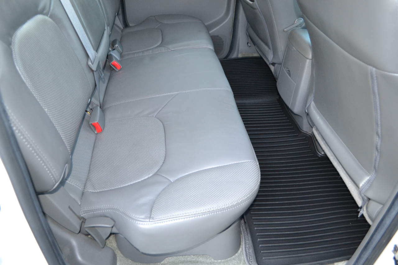2017 Nissan Frontier PRO-4X Crew Cab photo 35