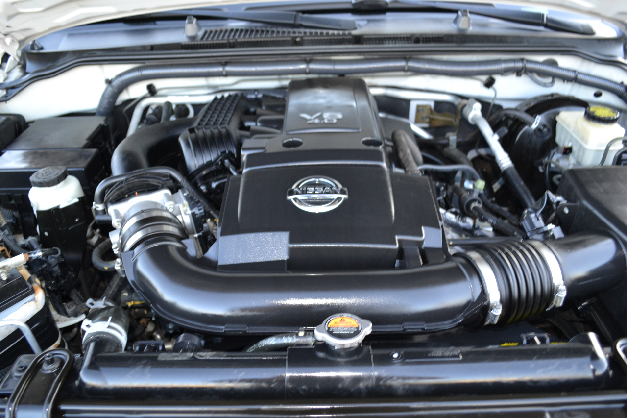 2017 Nissan Frontier PRO-4X Crew Cab photo 46
