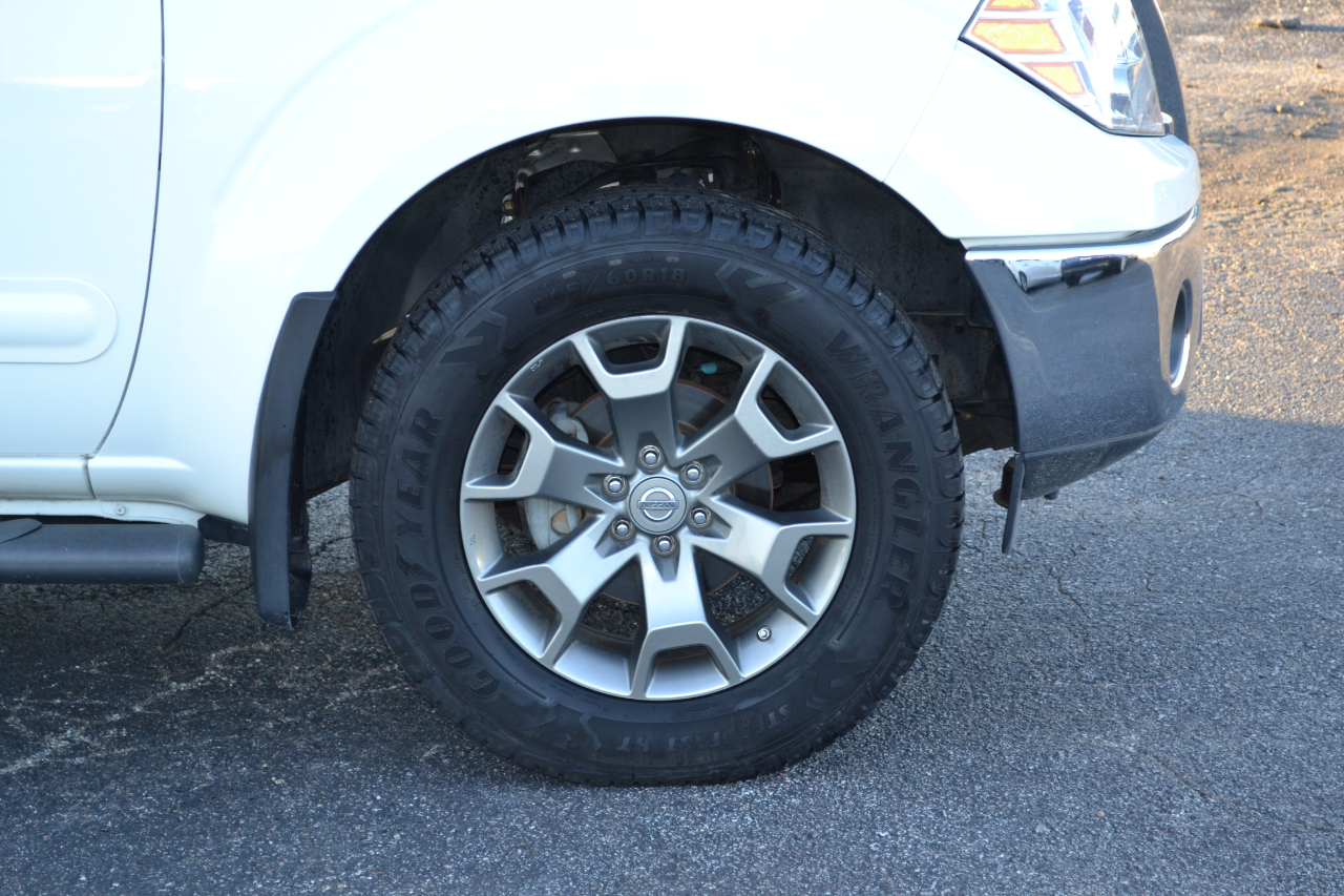 2017 Nissan Frontier PRO-4X Crew Cab photo 52