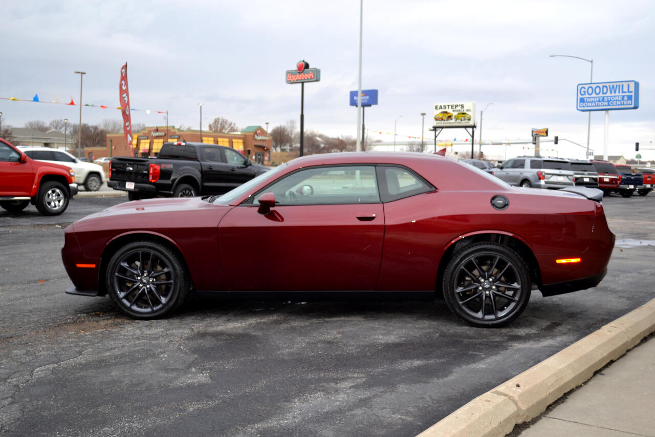 Dodge Challenger GT AWD 2021