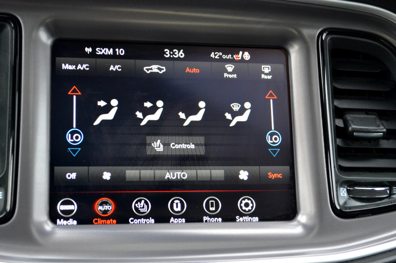 Dodge Challenger GT AWD 2021