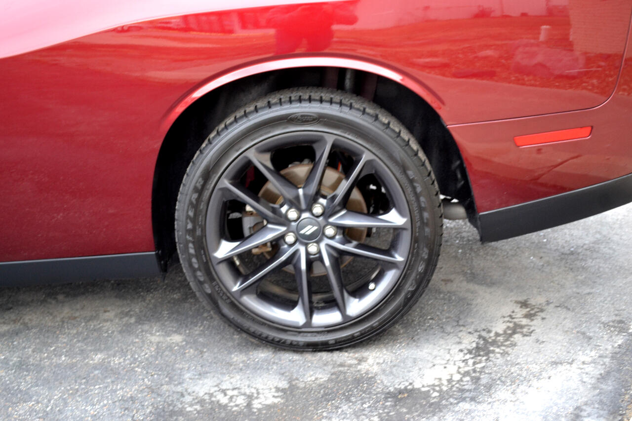 Dodge Challenger GT AWD 2021