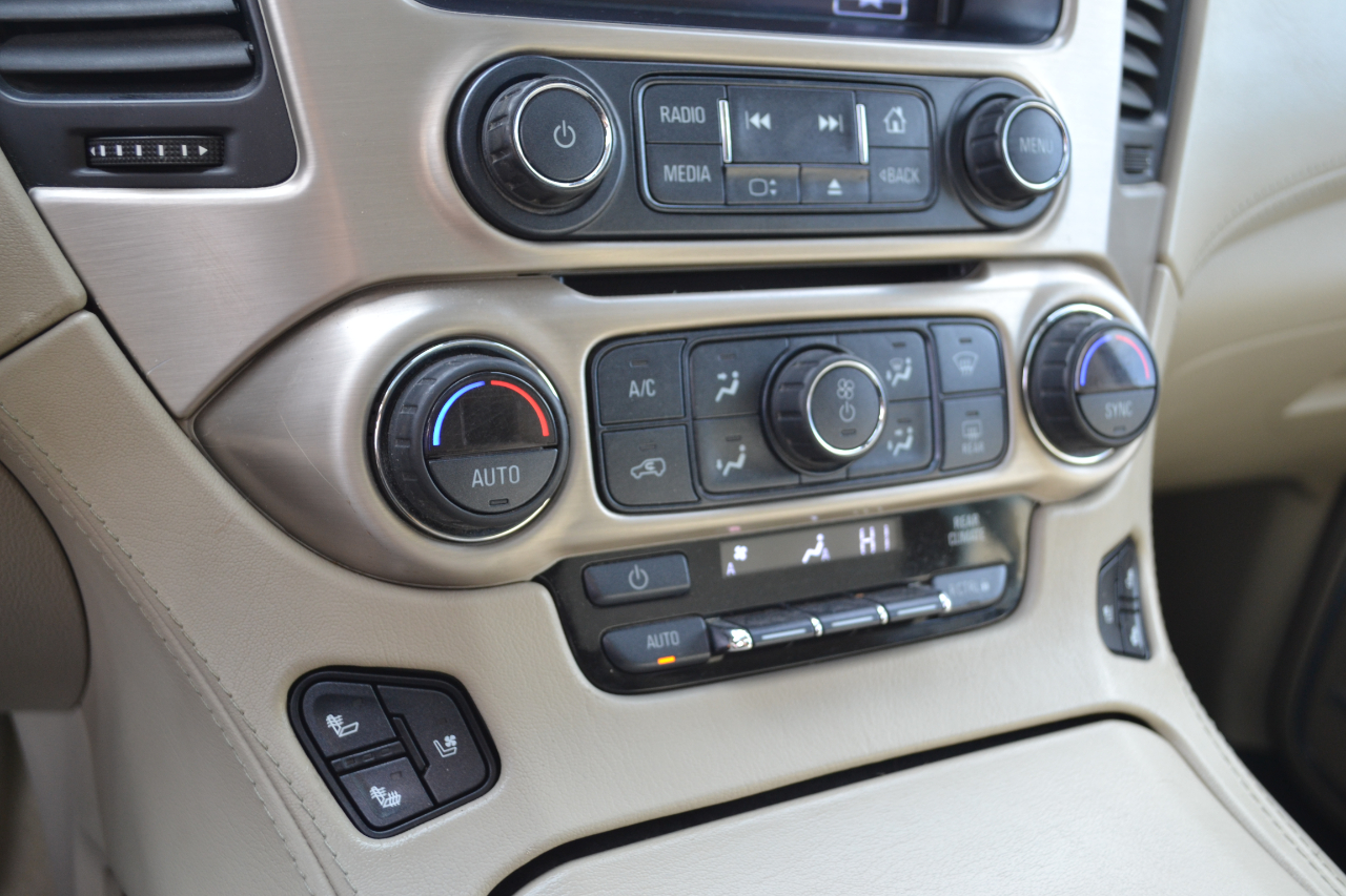 GMC Yukon XL Denali 4WD 2017