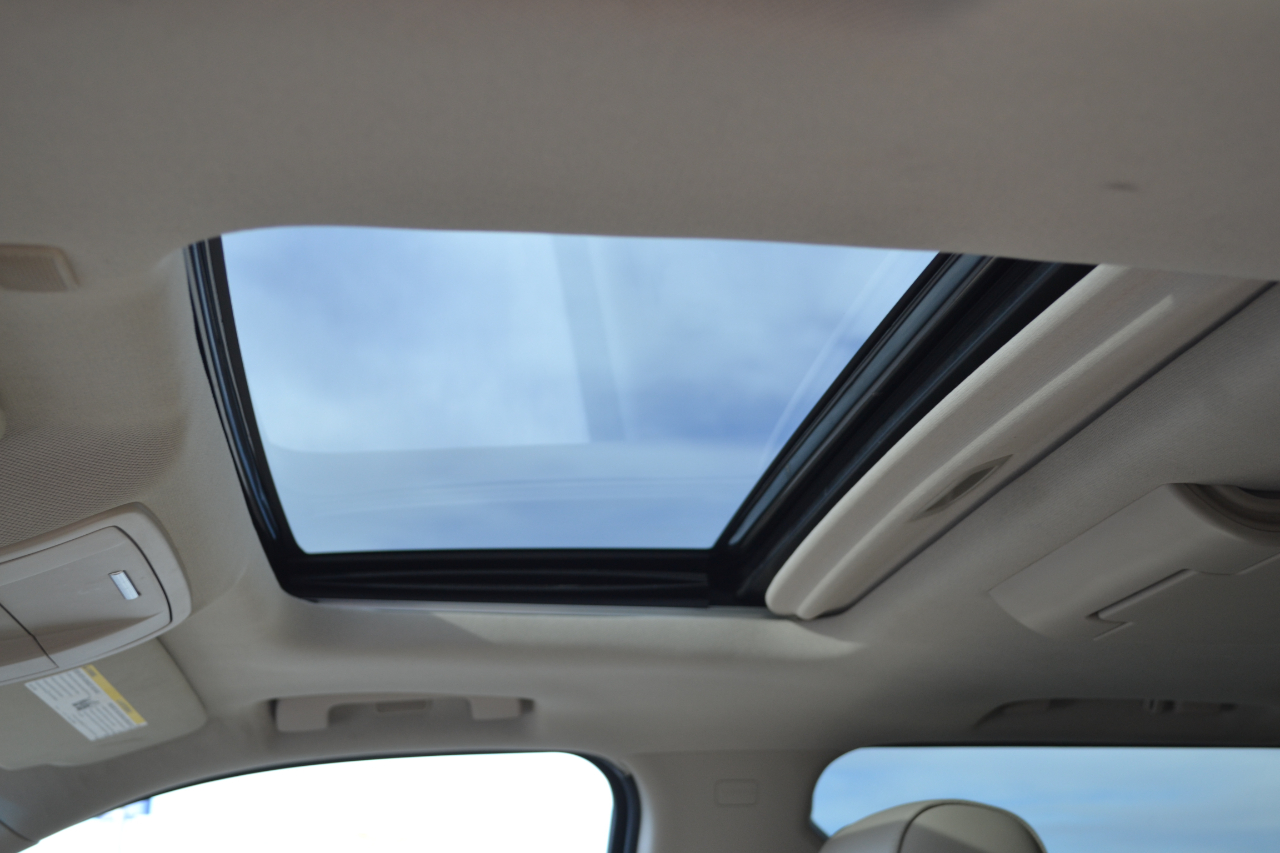 GMC Yukon XL Denali 4WD 2017