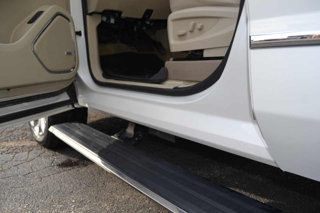 GMC Yukon XL Denali 4WD 2017