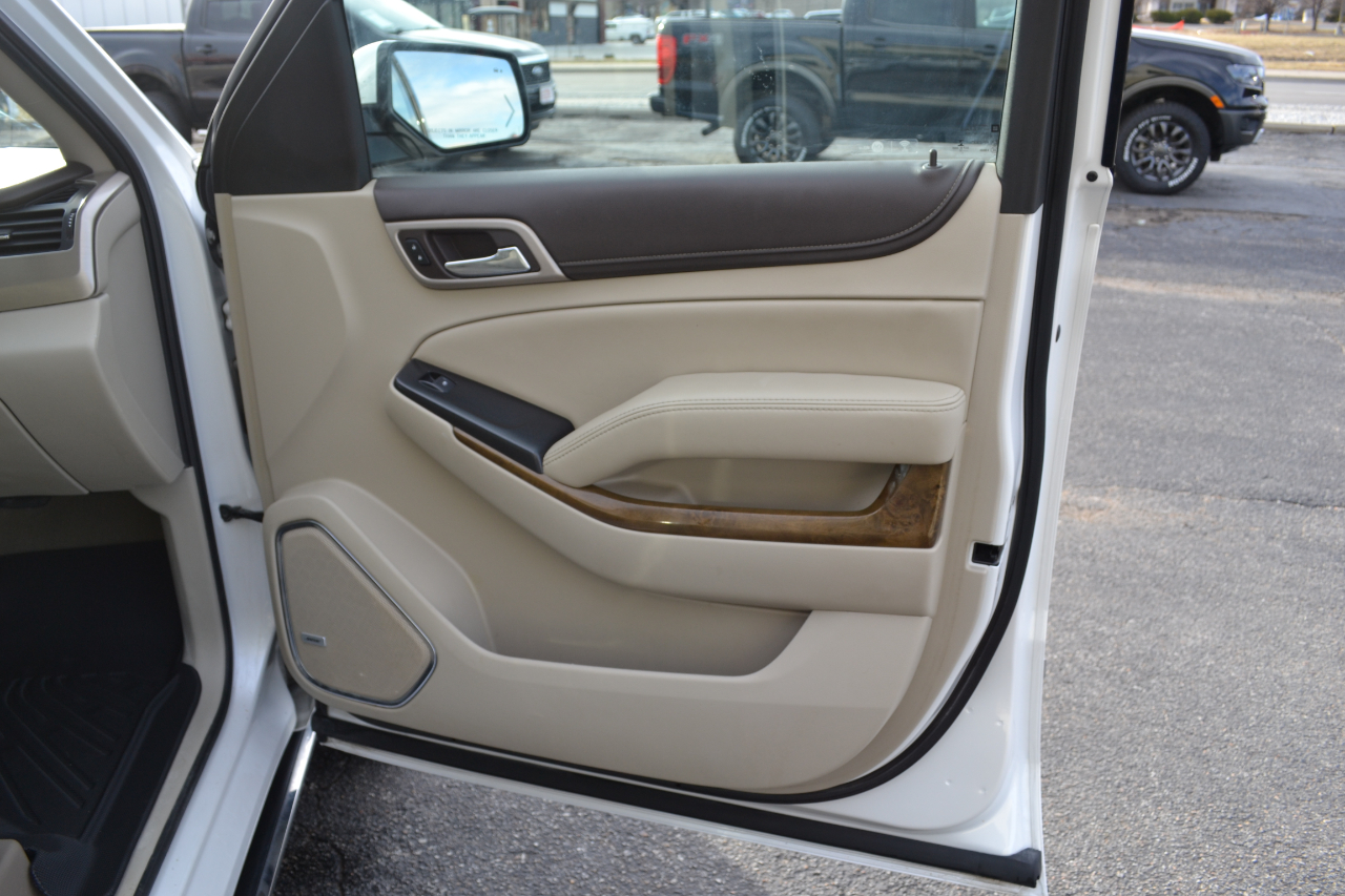 GMC Yukon XL Denali 4WD 2017