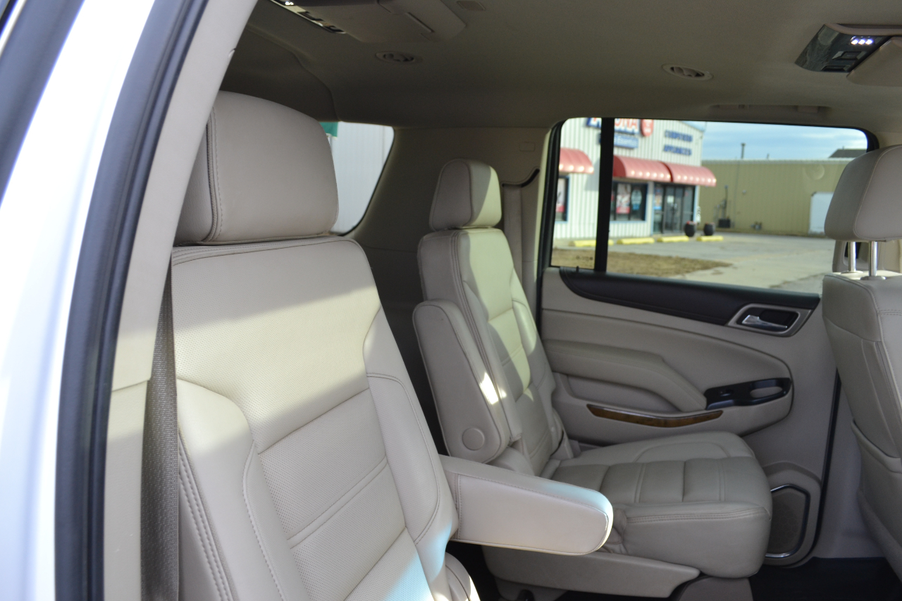 GMC Yukon XL Denali 4WD 2017