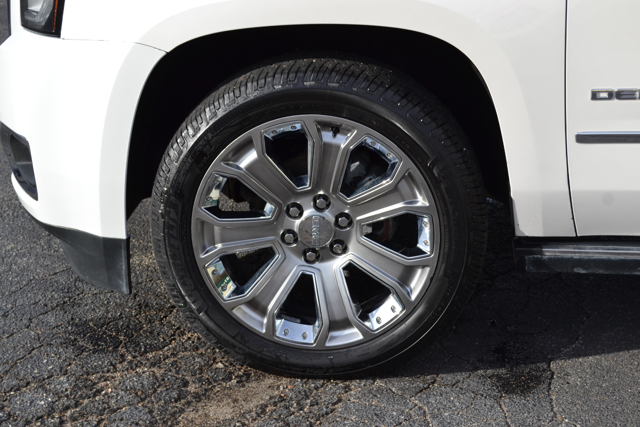 GMC Yukon XL Denali 4WD 2017