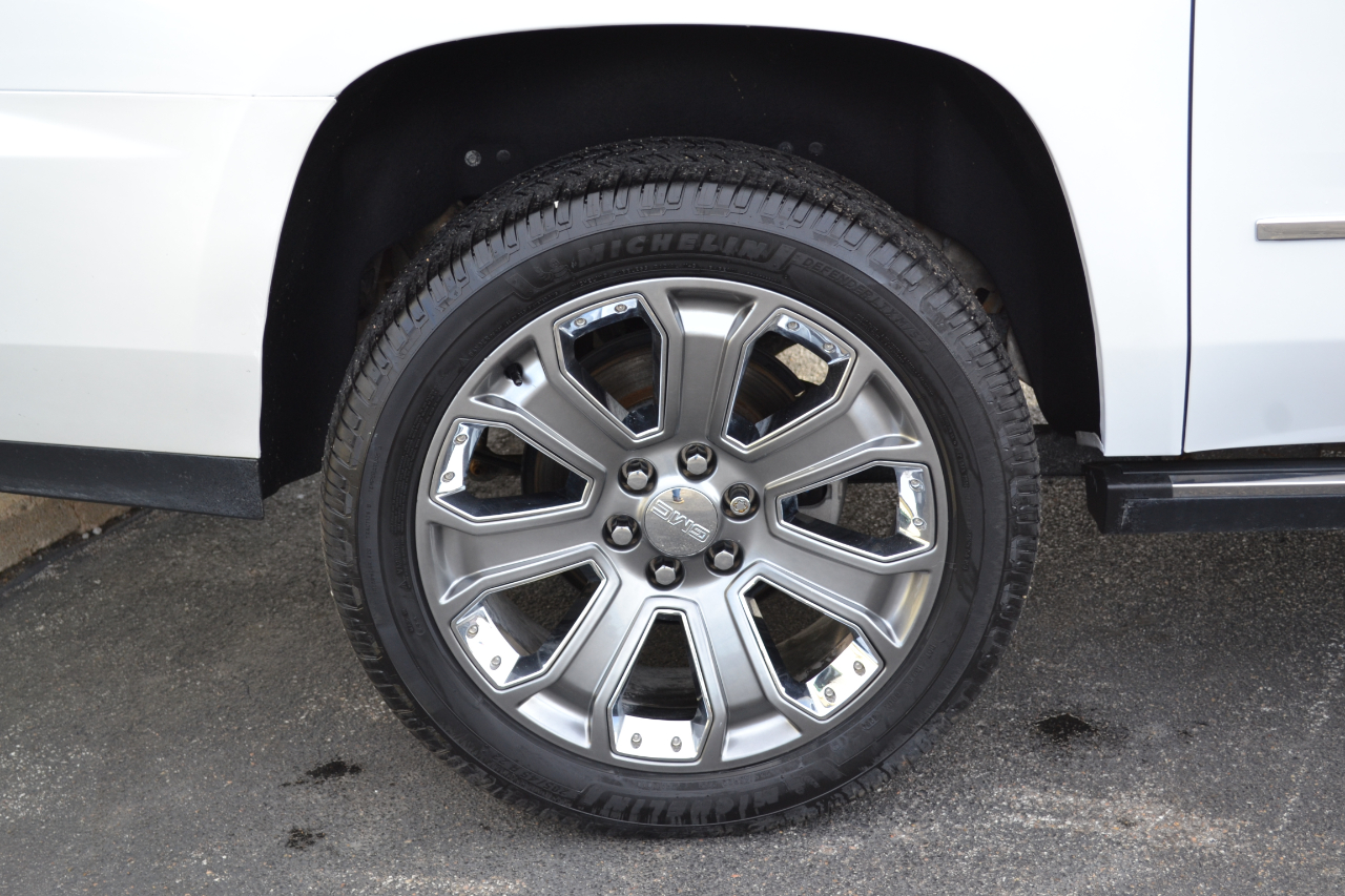 GMC Yukon XL Denali 4WD 2017