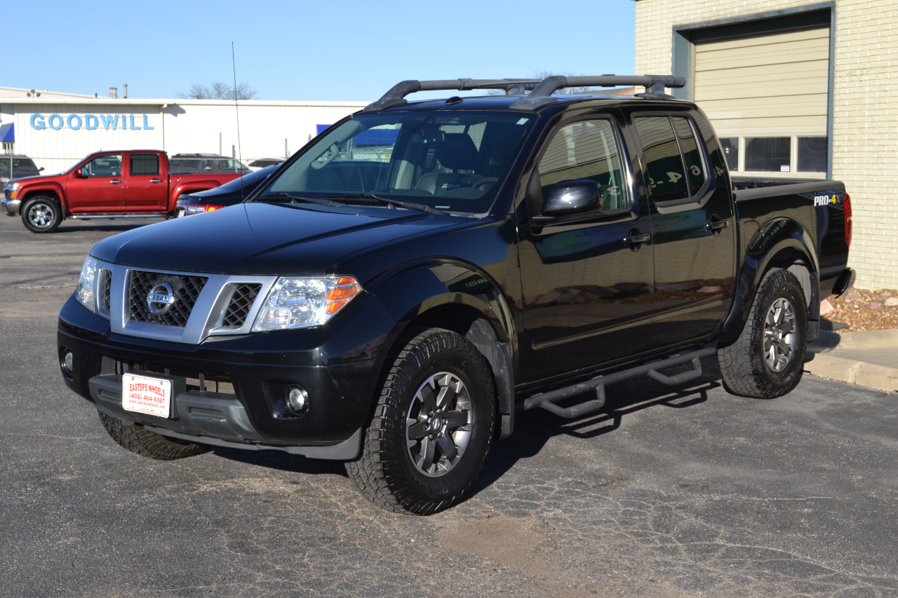 Nissan Frontier PRO-4X Crew Cab 5AT 4WD 2016