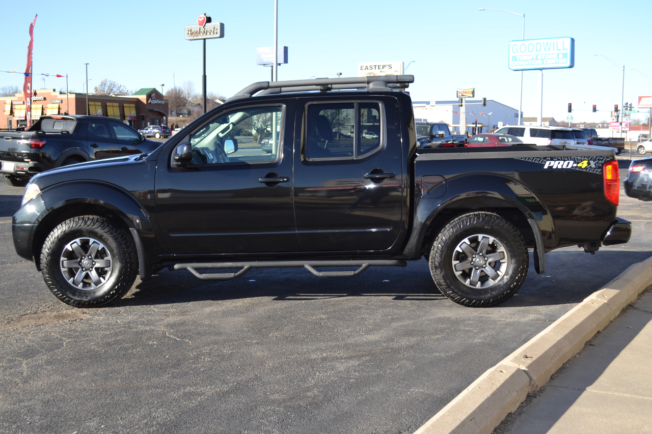 Nissan Frontier PRO-4X Crew Cab 5AT 4WD 2016