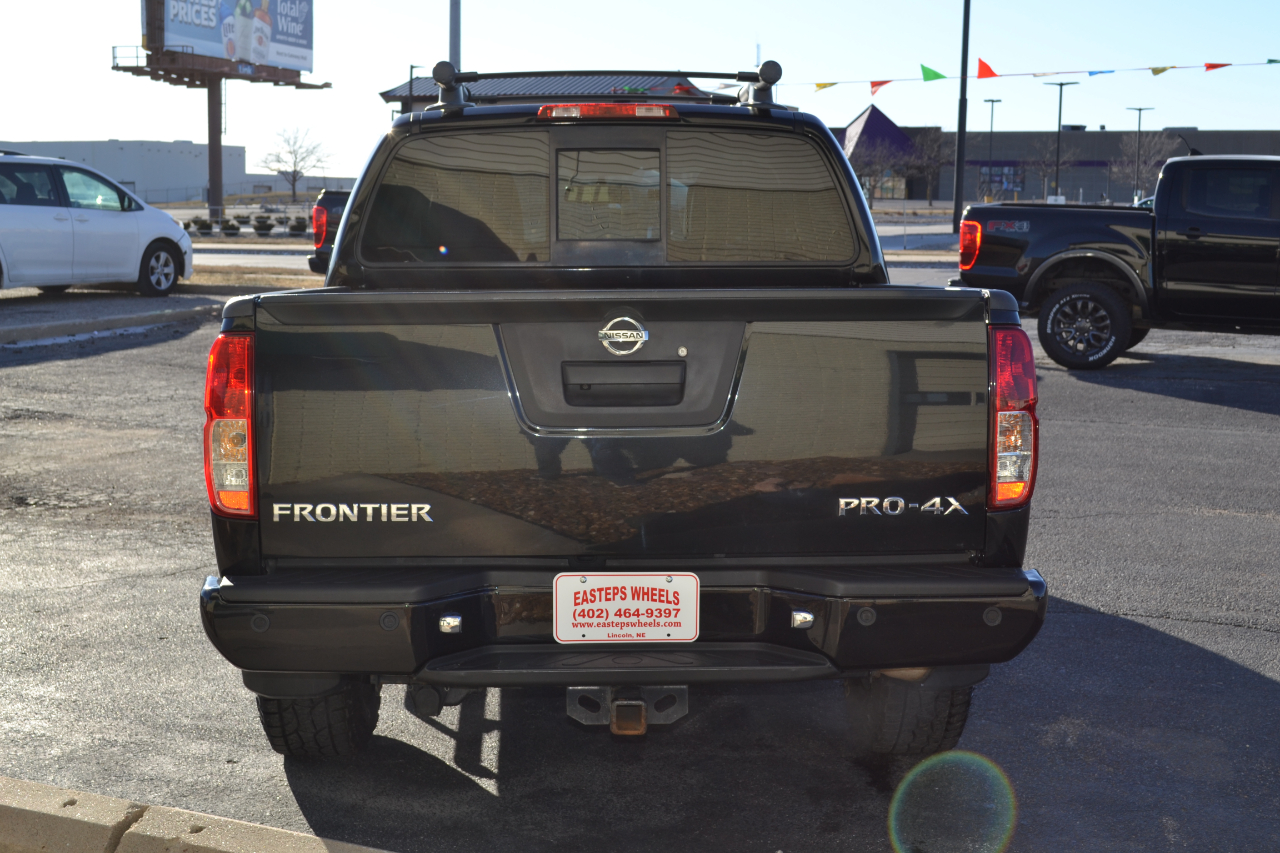 Nissan Frontier PRO-4X Crew Cab 5AT 4WD 2016