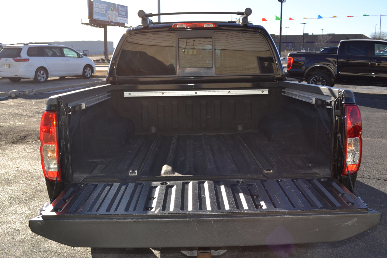 Nissan Frontier PRO-4X Crew Cab 5AT 4WD 2016