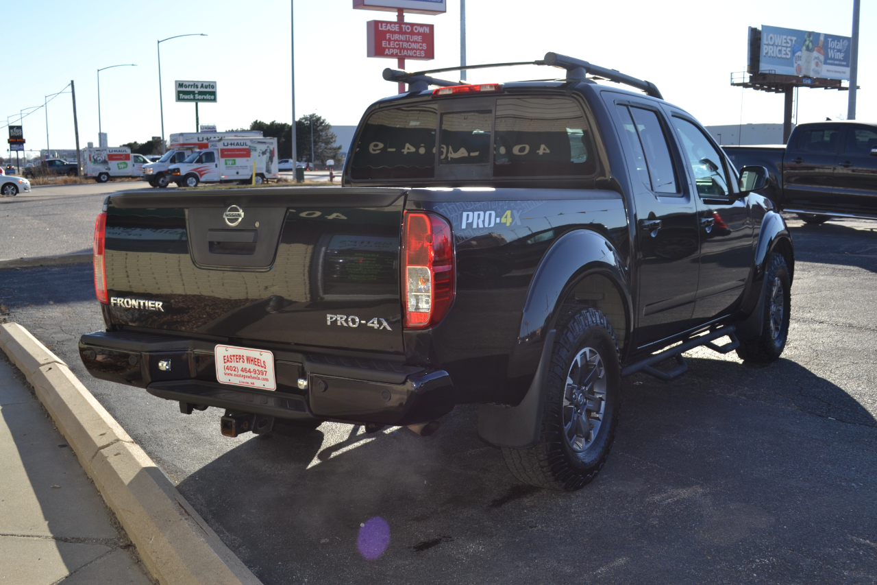 Nissan Frontier PRO-4X Crew Cab 5AT 4WD 2016