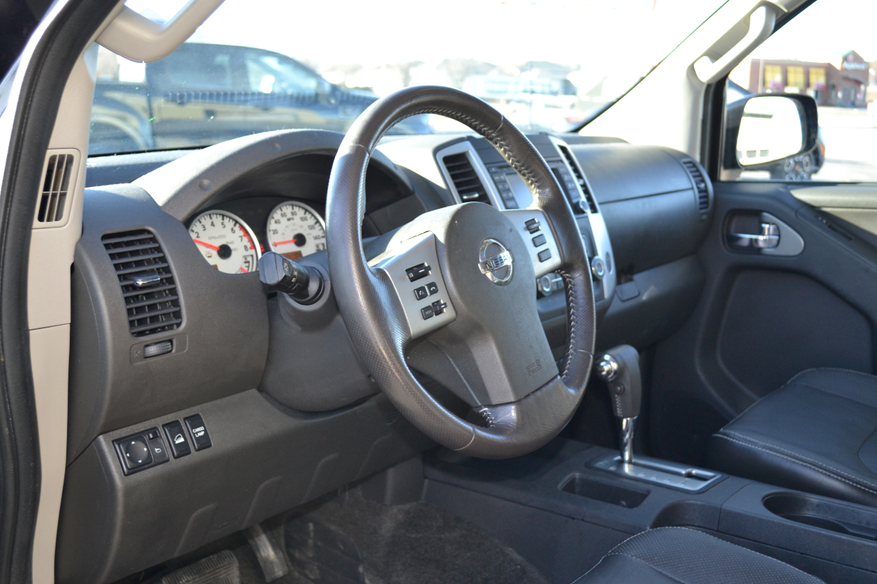 Nissan Frontier PRO-4X Crew Cab 5AT 4WD 2016