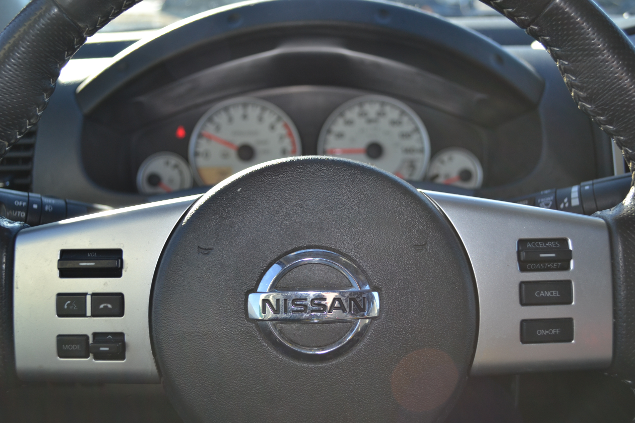 Nissan Frontier PRO-4X Crew Cab 5AT 4WD 2016