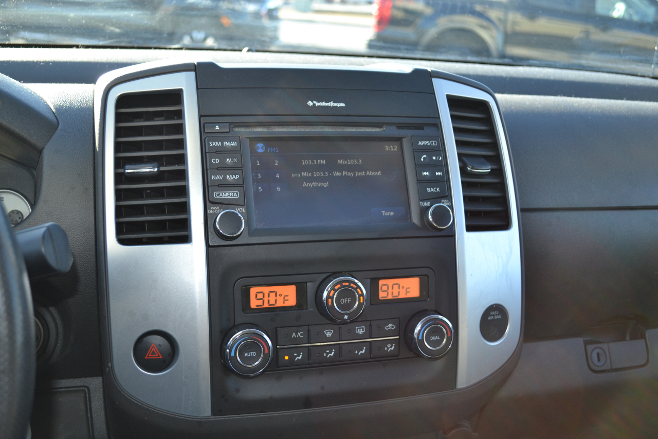 Nissan Frontier PRO-4X Crew Cab 5AT 4WD 2016