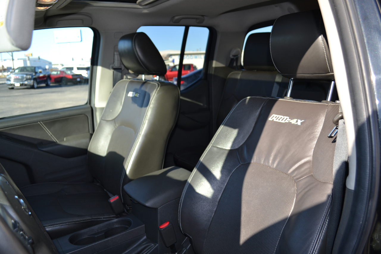 Nissan Frontier PRO-4X Crew Cab 5AT 4WD 2016