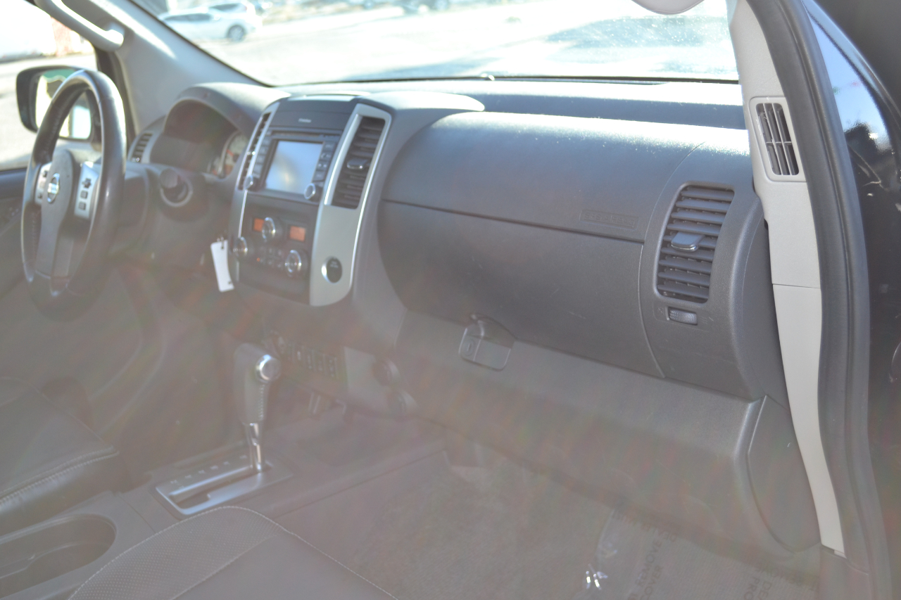 Nissan Frontier PRO-4X Crew Cab 5AT 4WD 2016