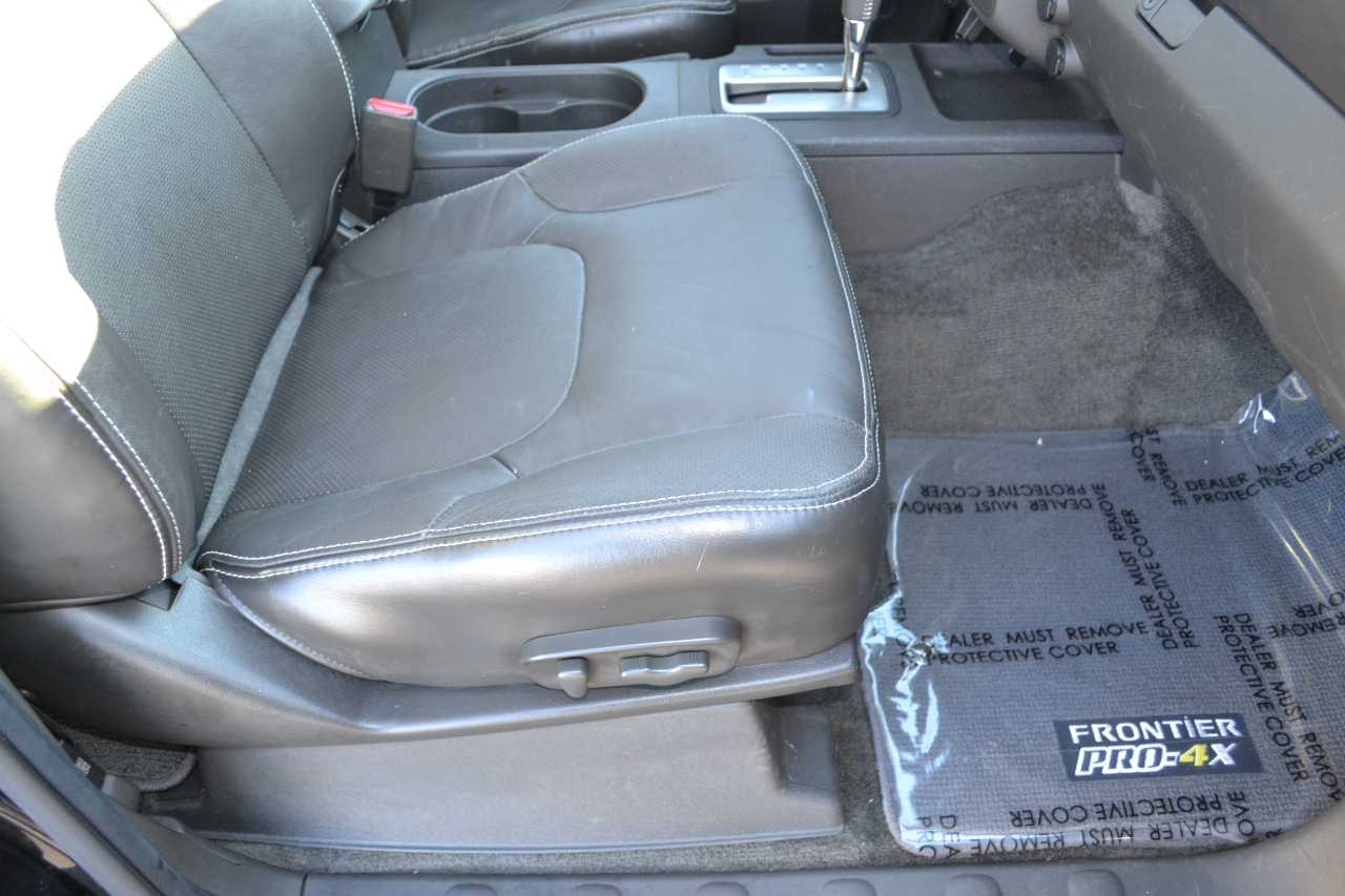 Nissan Frontier PRO-4X Crew Cab 5AT 4WD 2016