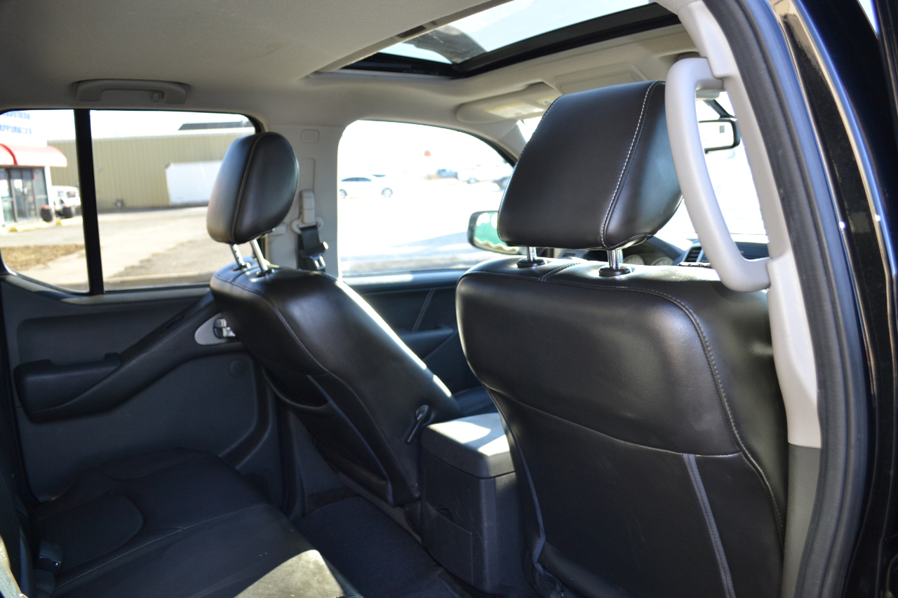 Nissan Frontier PRO-4X Crew Cab 5AT 4WD 2016