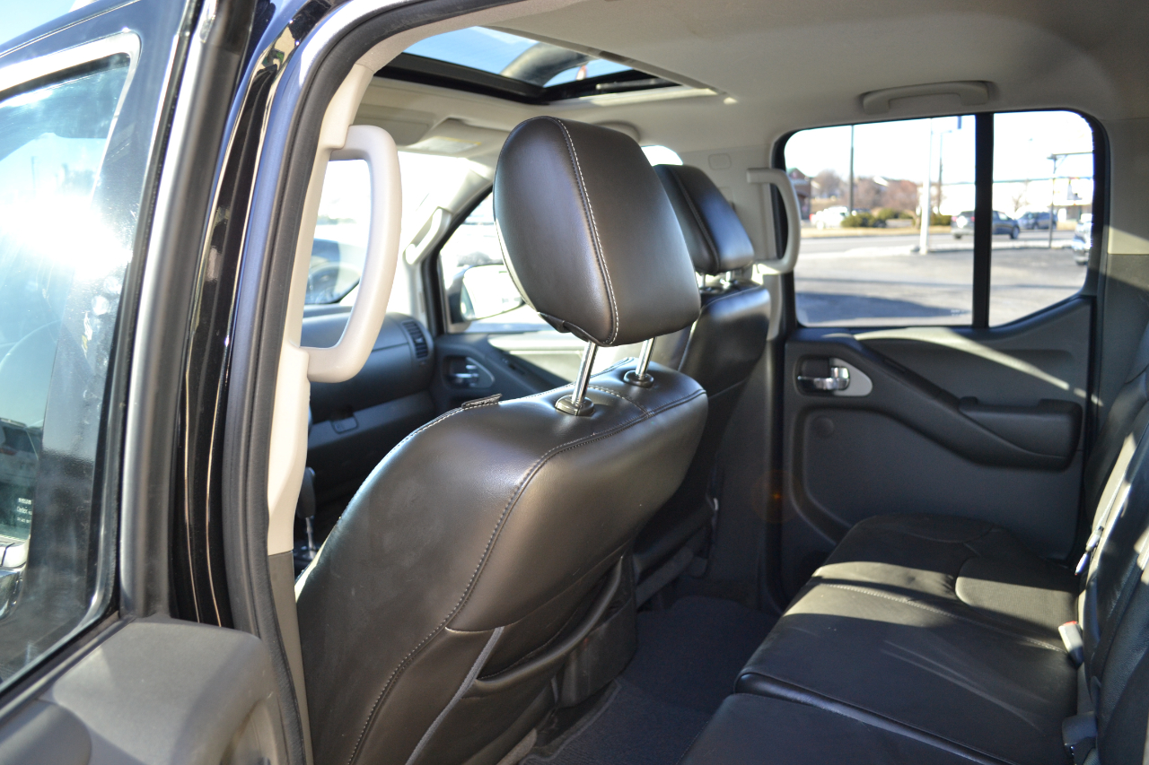 Nissan Frontier PRO-4X Crew Cab 5AT 4WD 2016