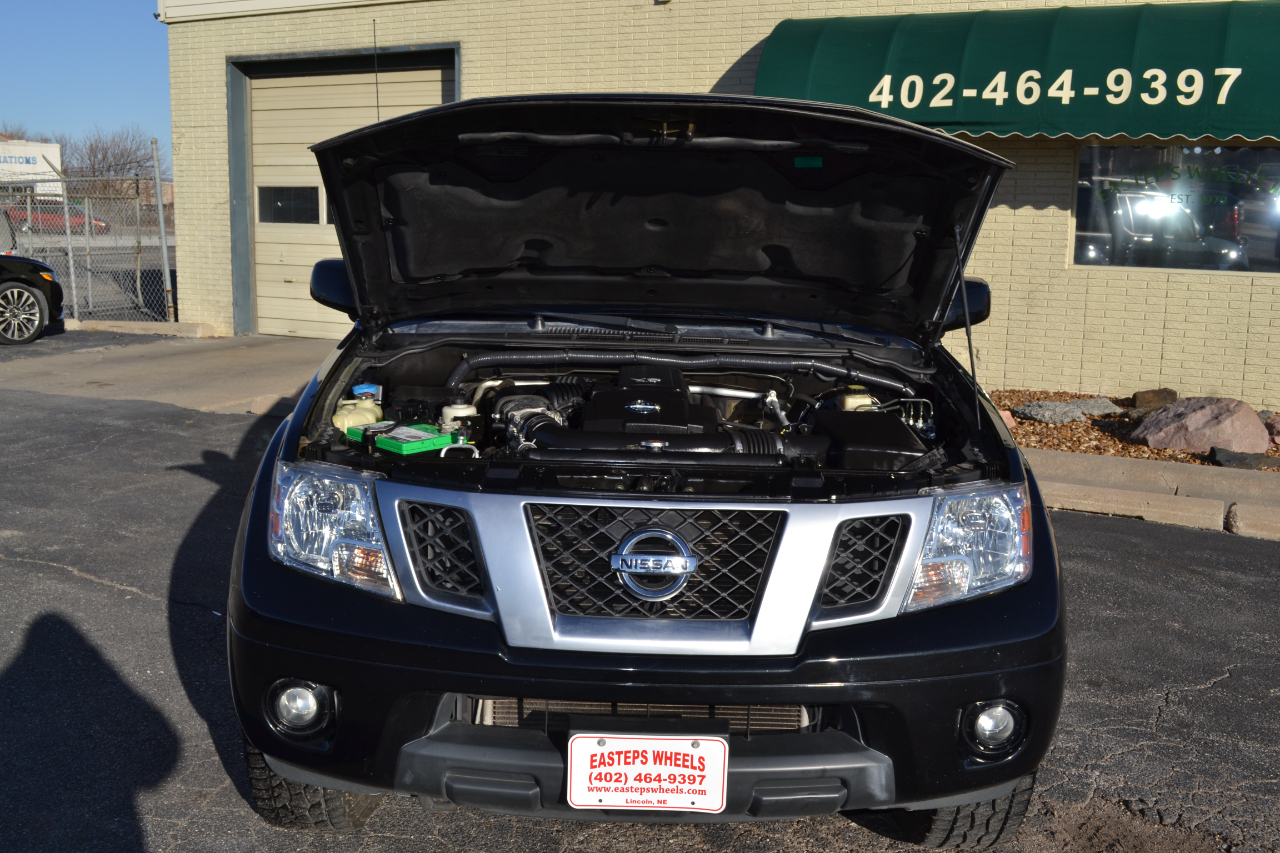 Nissan Frontier PRO-4X Crew Cab 5AT 4WD 2016