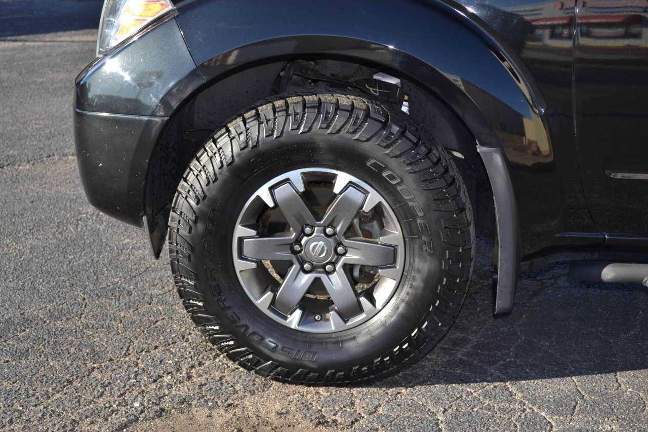 Nissan Frontier PRO-4X Crew Cab 5AT 4WD 2016