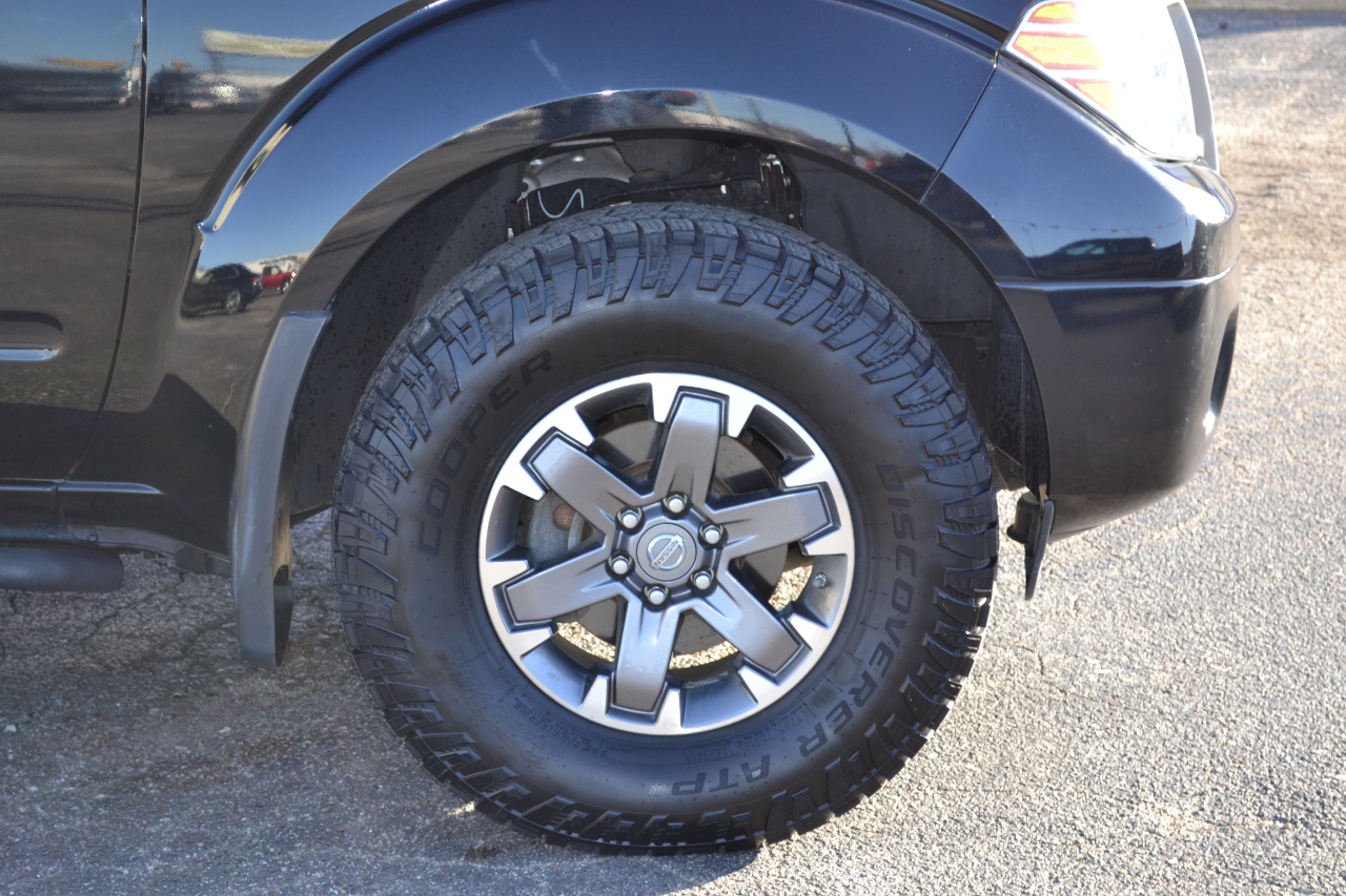 Nissan Frontier PRO-4X Crew Cab 5AT 4WD 2016