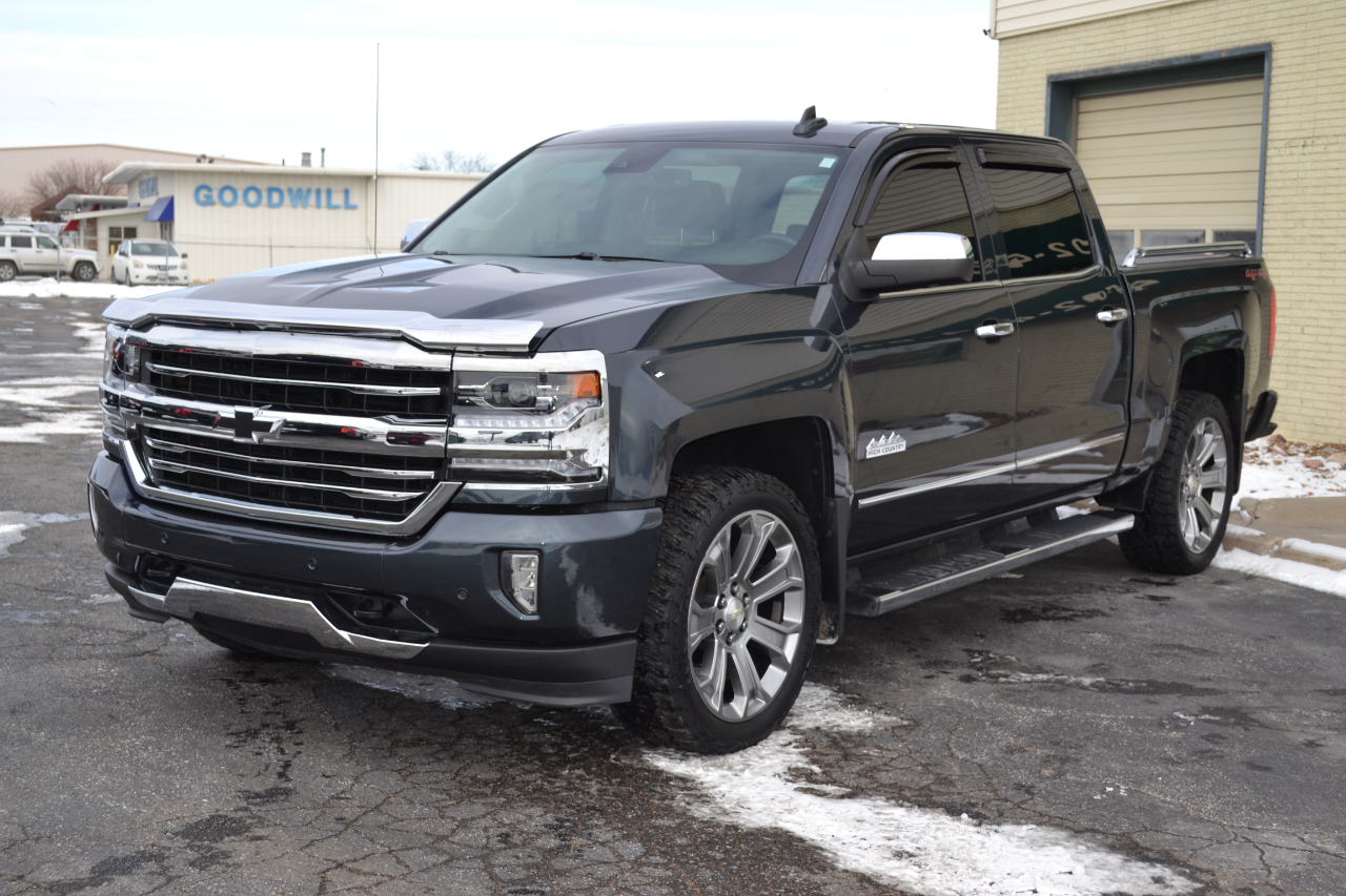Chevrolet Silverado 1500 High Country Crew Cab Short Box 4WD 2017
