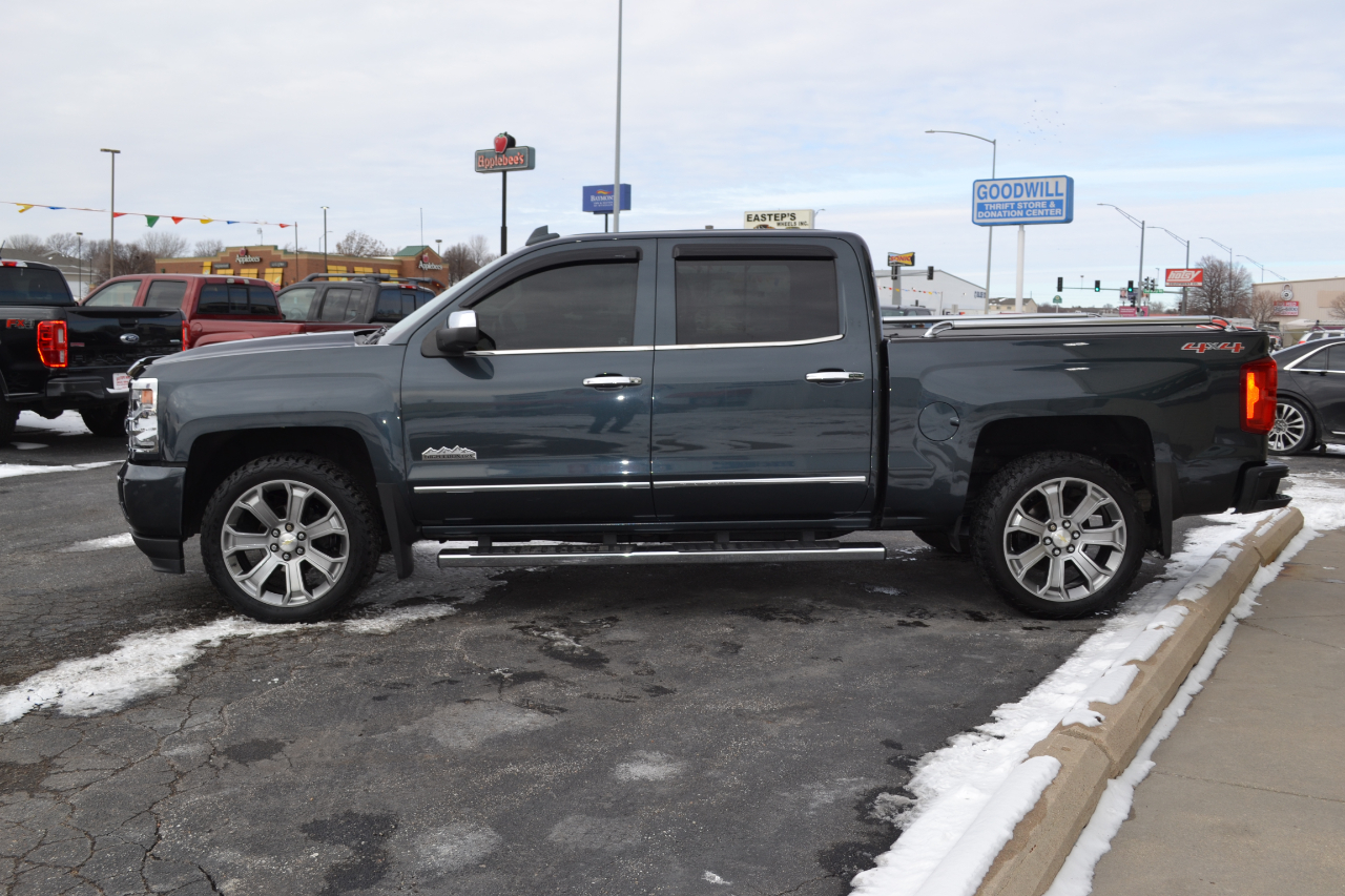Chevrolet Silverado 1500 High Country Crew Cab Short Box 4WD 2017
